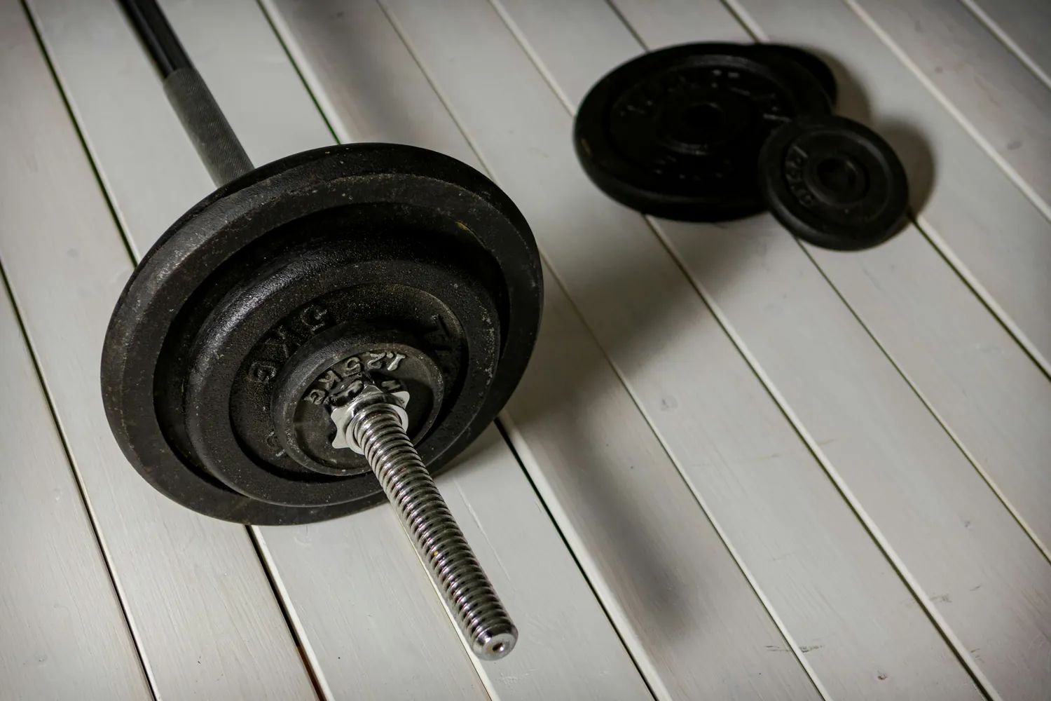 Traditional vs. At-Home Workouts: Making Informed Choices for Your Health