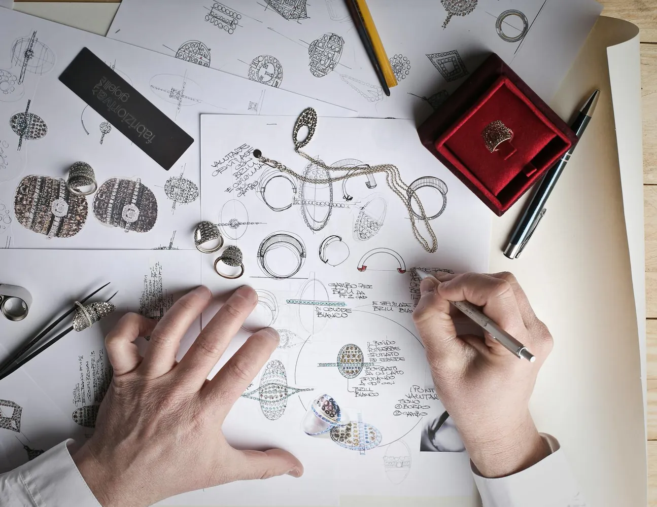 Exclusive Trends in Bespoke Jewelry: Artisans Leading the Way