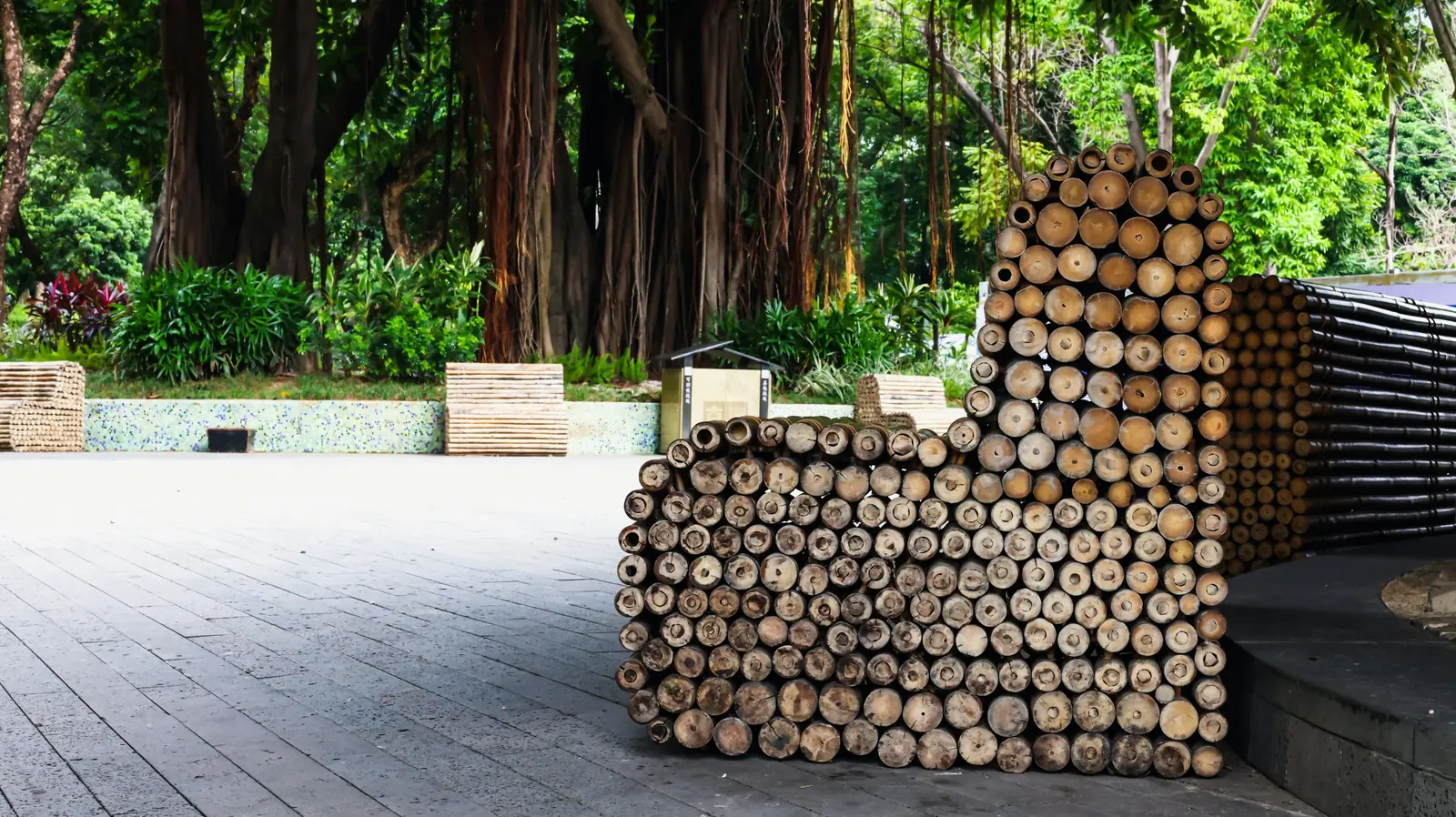 Redefining Opulence: Artisan Creations Using Sustainable Resources